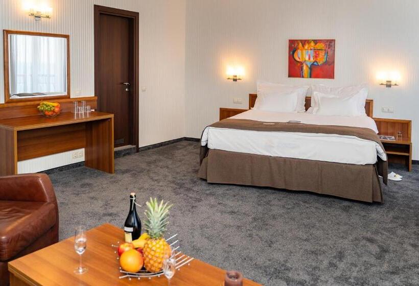 オーシャンビューデラックスルーム, Panorama Hotel Free Ev Charging Station