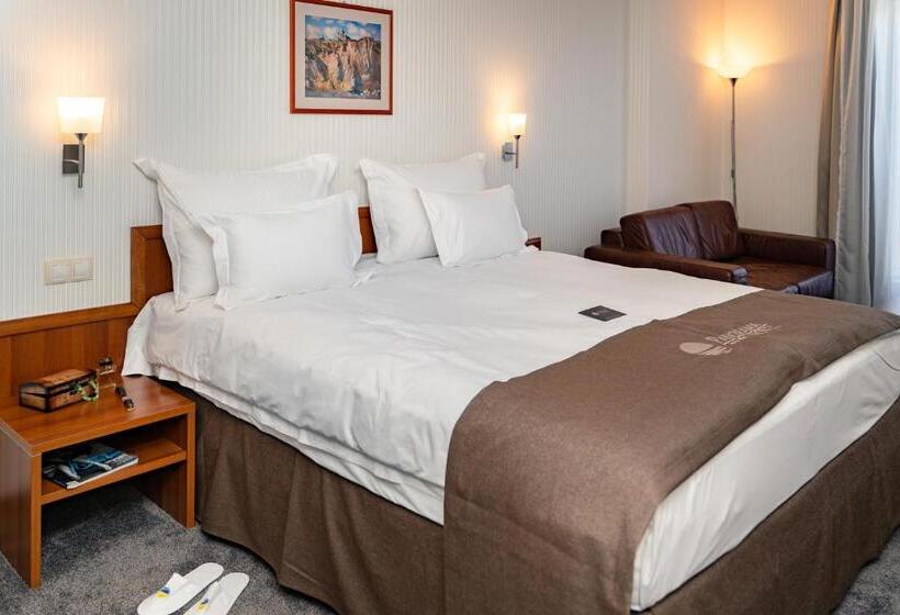 スタンダードシティビュールーム, Panorama Hotel Free Ev Charging Station