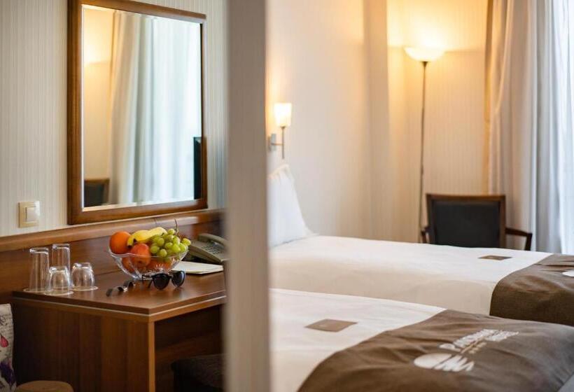 スタンダードシティビュールーム, Panorama Hotel Free Ev Charging Station