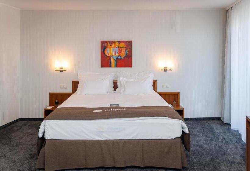 オーシャンビューデラックスルーム, Panorama Hotel Free Ev Charging Station