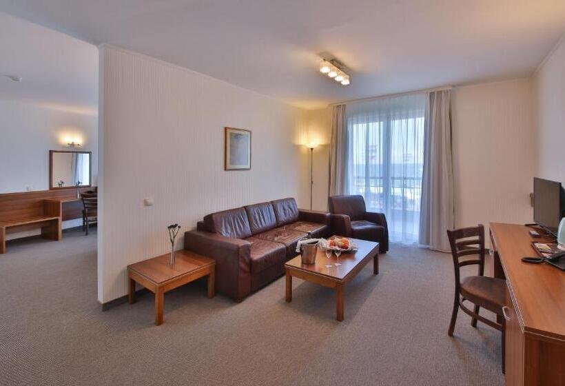 海の見える1ベッドルームアパートメント, Panorama Hotel Free Ev Charging Station