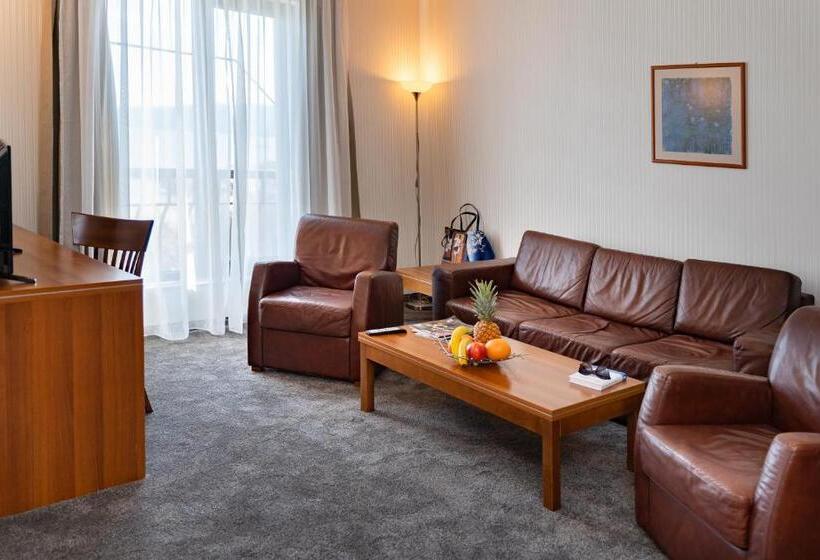 海の見える1ベッドルームアパートメント, Panorama Hotel Free Ev Charging Station