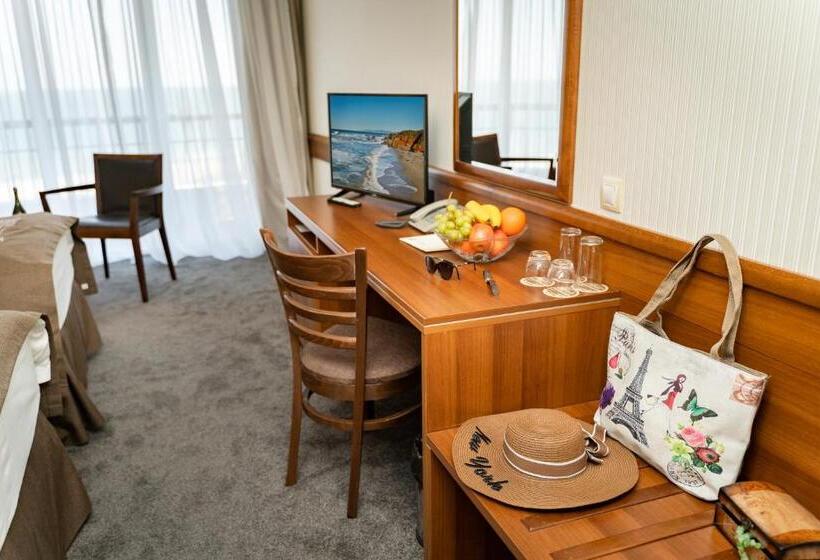 オーシャンビュースタンダードルーム, Panorama Hotel Free Ev Charging Station