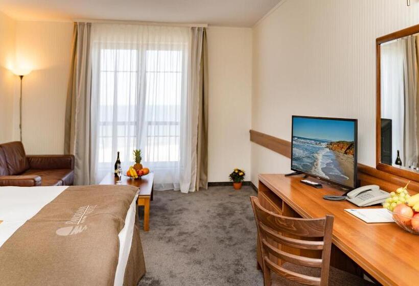 اتاق استاندارد با چشم‌انداز دریا, Panorama Hotel   Free Ev Charging Station