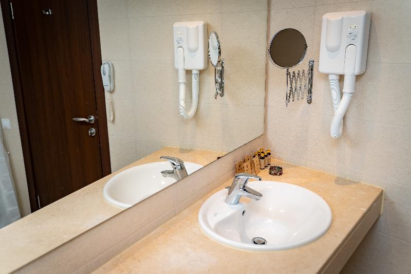 オーシャンビューデラックスルーム, Panorama Hotel Free Ev Charging Station