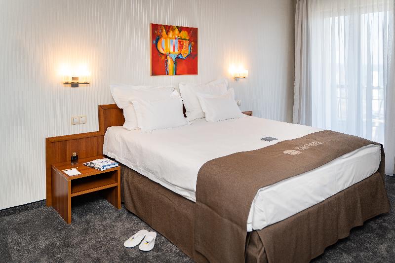 オーシャンビューデラックスルーム, Panorama Hotel Free Ev Charging Station