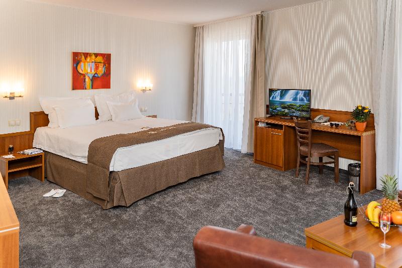 オーシャンビューデラックスルーム, Panorama Hotel Free Ev Charging Station