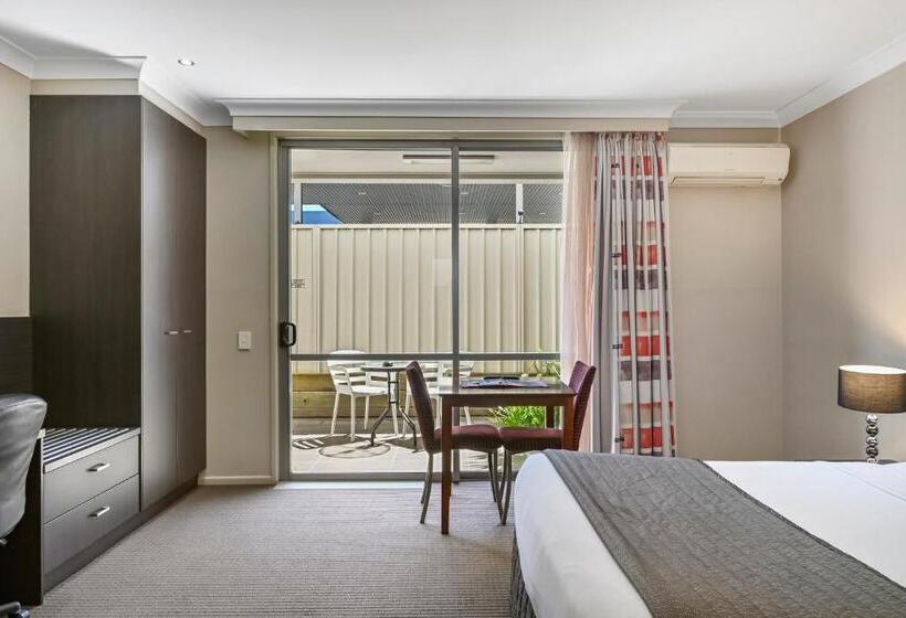 适合残疾人士使用的高档房间, Platinum International