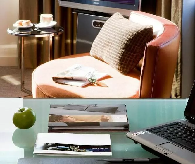 Deluxe-huone, Pullman Sydney Olympic Park