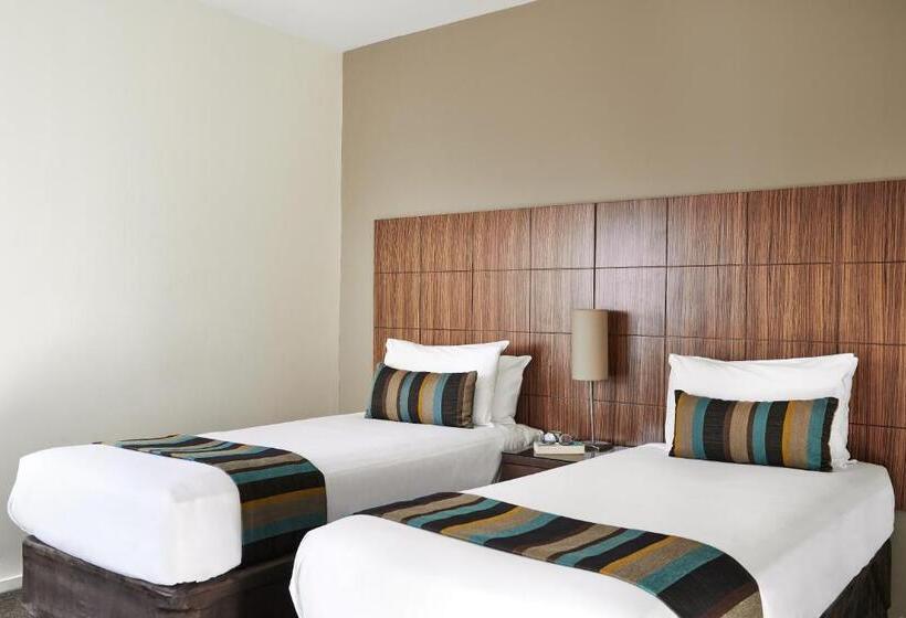 شقة غرفتين, Punthill Knox