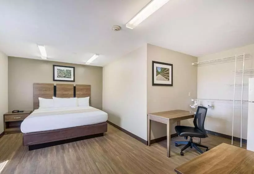 اتاق استاندارد, Suburban Studios Sterling  Washington Dulles