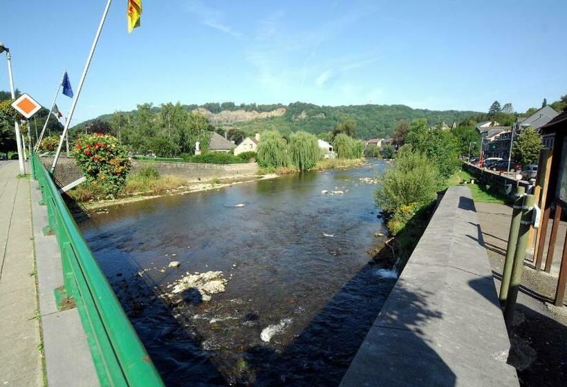 패밀리 룸, Royal Hotel-restaurant Bonhomme