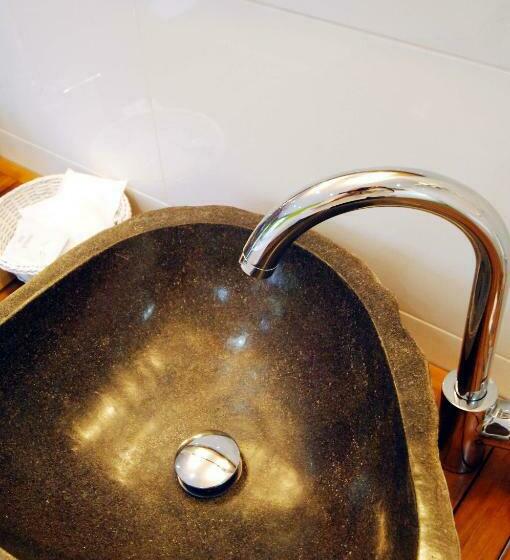 스탠다드 자쿠지 룸, Royal Hotel-restaurant Bonhomme