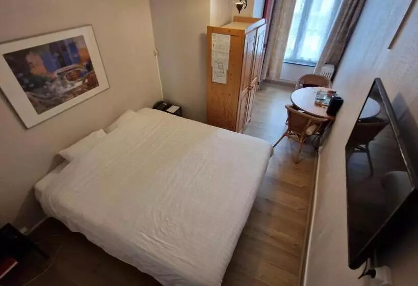 Standard Room, Royal Hotel-restaurant Bonhomme