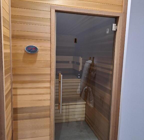 스위트, Royal Hotel-restaurant Bonhomme