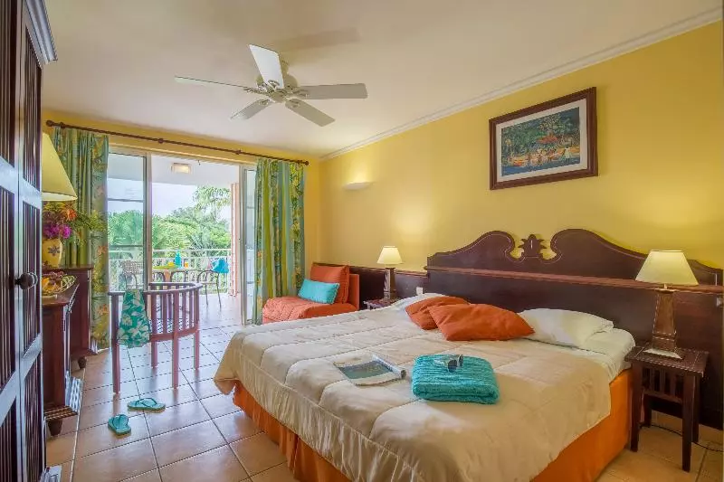 استودیوی استاندارد با چشم‌انداز دریا, Village Pierre & Vacances Sainte Luce