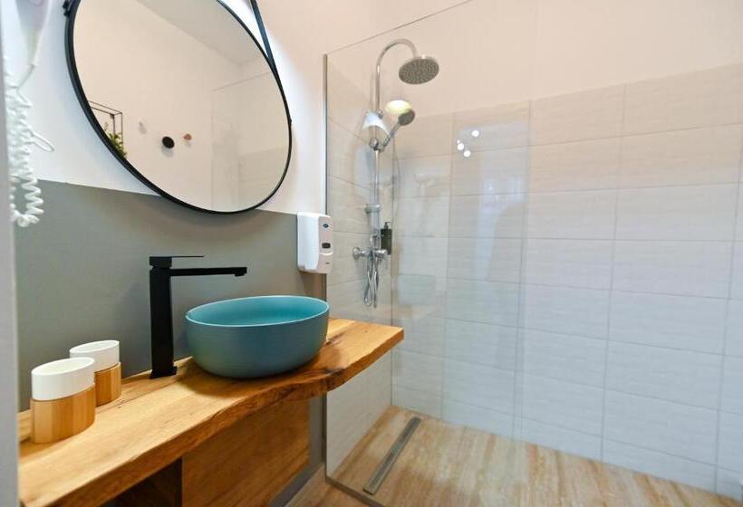 ジュニアスイート, Althof Apartments