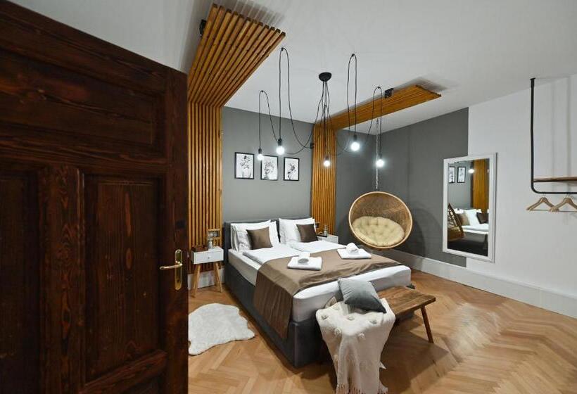 キングサイズベッドのスーペリアルーム, Althof Apartments