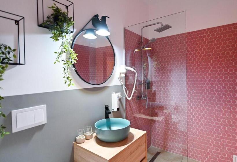 キングサイズベッドのスーペリアルーム, Althof Apartments