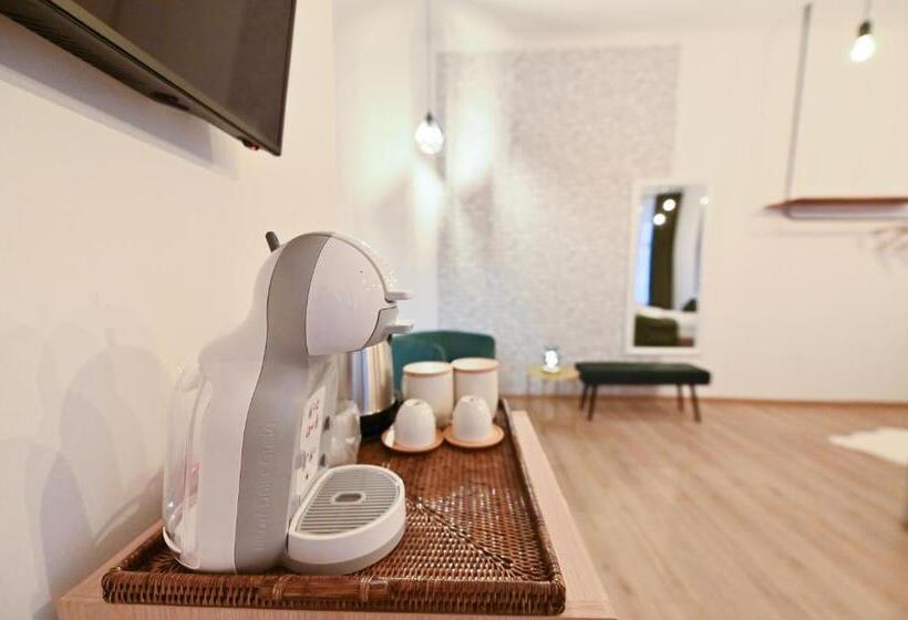 キングサイズベッドのスタンダードルーム, Althof Apartments