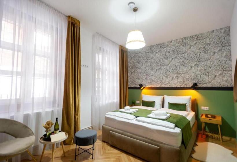 スタンダードルーム, Althof Apartments