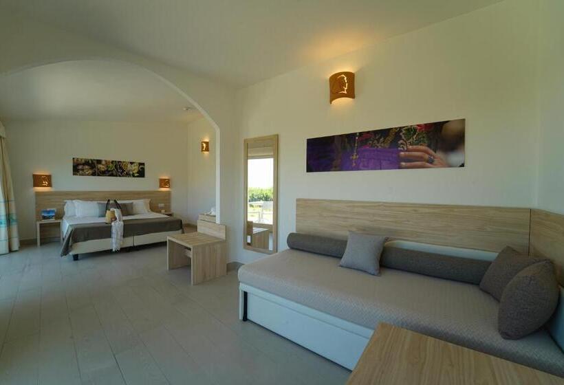 חדר סופריור לשלושה עם נוף לים, Gh Santina Resort & Spa