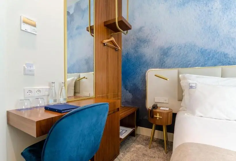 Quarto Basic, Blue Liberdade