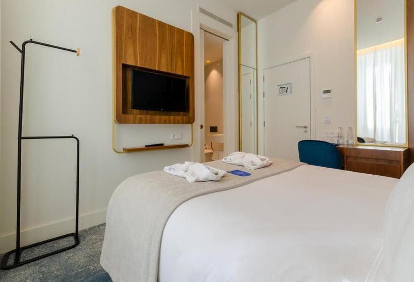 Quarto Basic, Blue Liberdade