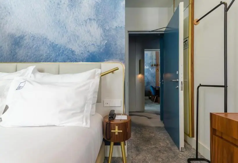Quarto Familiar, Blue Liberdade