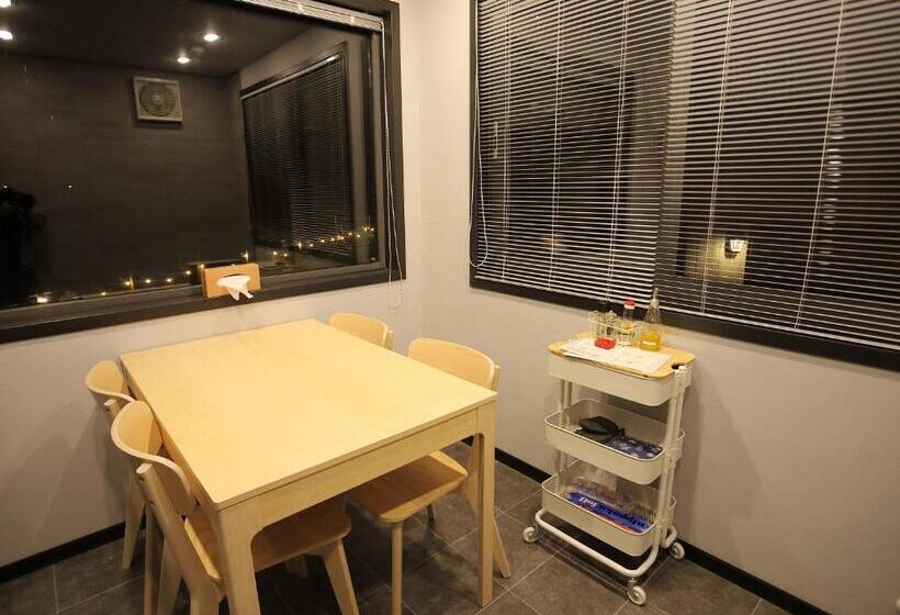 חדר סטנדרט לארבעה, Fukiagehama Field