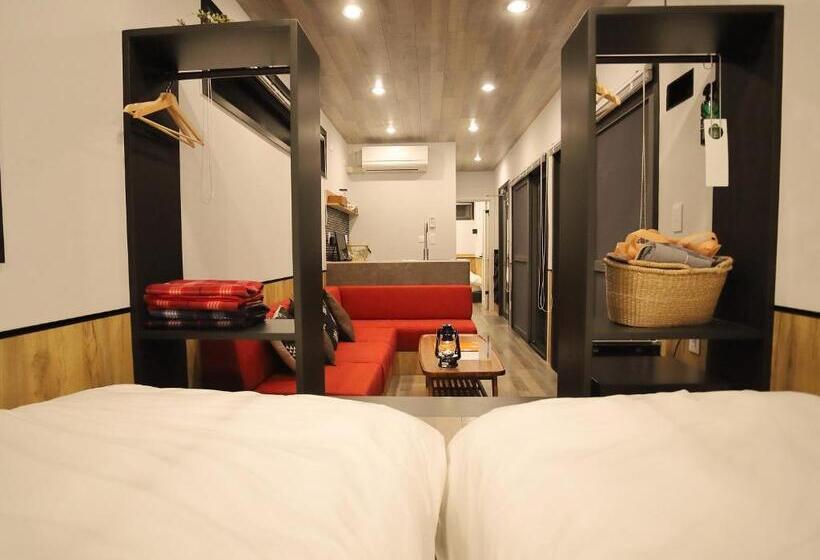 חדר סטנדרט לארבעה, Fukiagehama Field