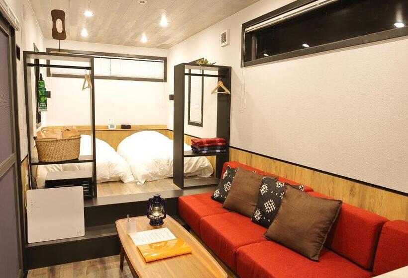 חדר סטנדרט לארבעה, Fukiagehama Field