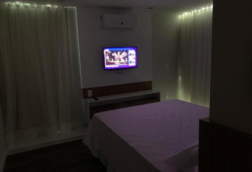 جناح مزوَّد بشرفة, Swell Praia