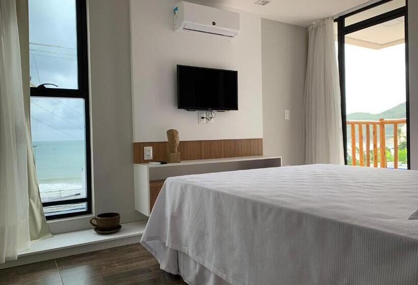 جناح مزوَّد بشرفة, Swell Praia