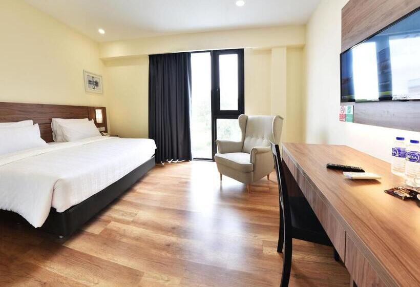 주니어 스위트, Yangtze Hotel 长江酒店