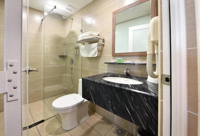 스위트, Yangtze Hotel 长江酒店