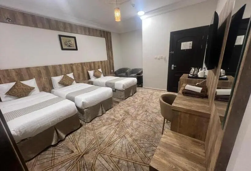 Standard Kolmen Hengen Huone, فندق الزهراء الراقي Alzahra Alraqi