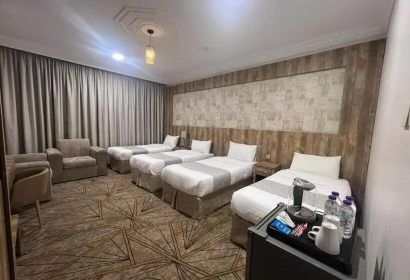 Standard Neljän Hengen Huone, فندق الزهراء الراقي Alzahra Alraqi