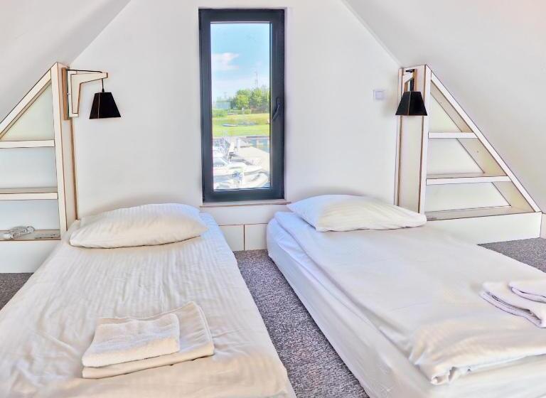 خانه 1 خوابه, Domy Na Wodzie Na Mazurach