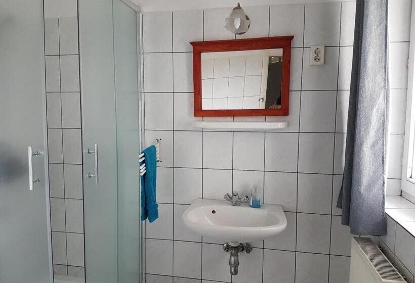 Семейный Номер, Fertődi Kúria Vendégház