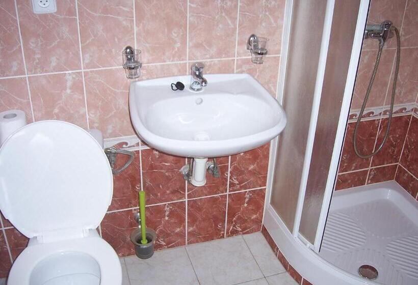 Семейный Номер Классика, Hostinec V Zátoce