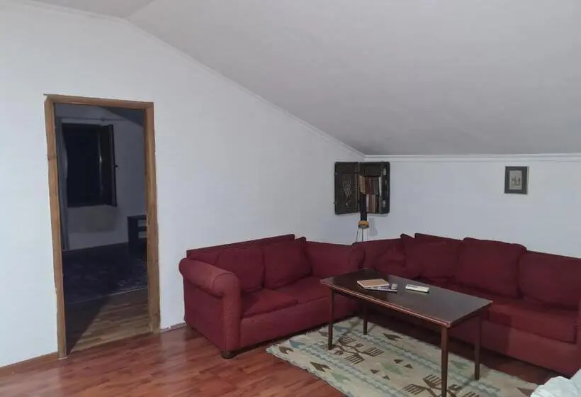 اتاق خانوادگی, Merabi Guest House