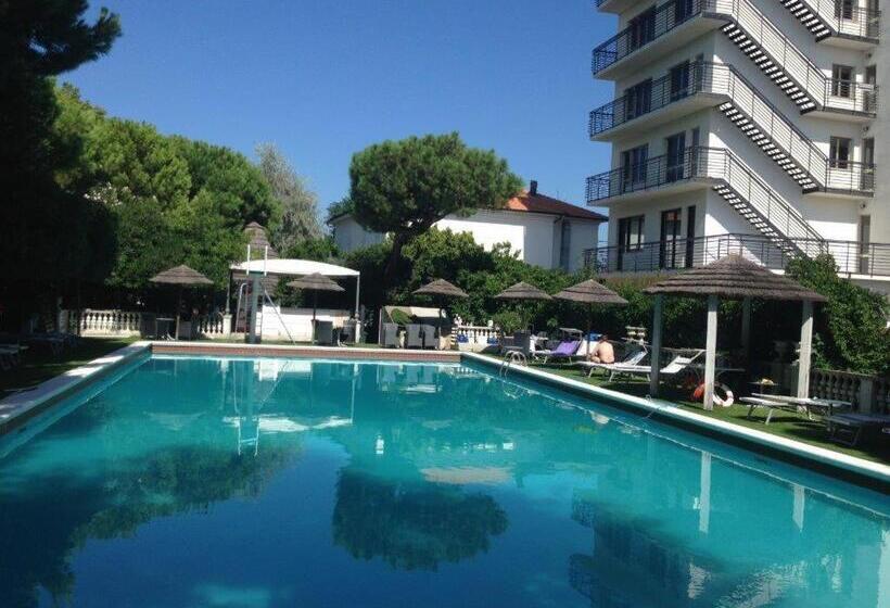 Апартаменты 1 Спальня Вид на Море, Residenza Grand Hotel Riccione