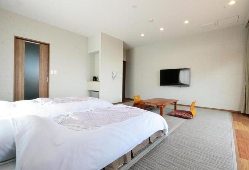 חדר סטנדרט לארבעה, Onosou