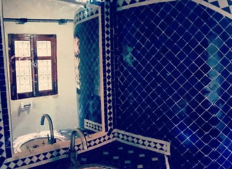 Perhesviitti, Auberge La Fibule Du Dades