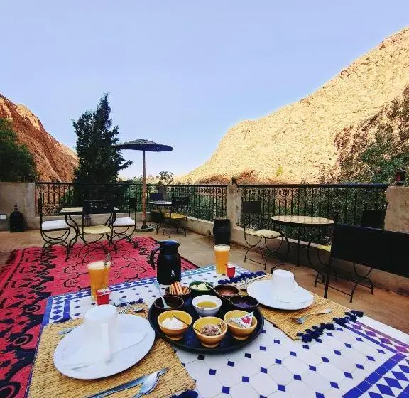 Basic Kolmen Hengen Huone, Auberge La Fibule Du Dades