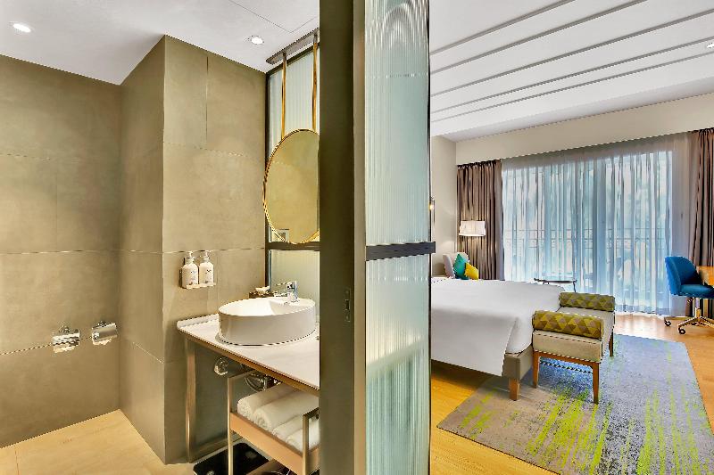 Quarto Estandar Cama King, Holiday Inn Goa Candolim