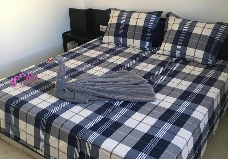 شقة غرفة واحدة, Apartamentos Alberto