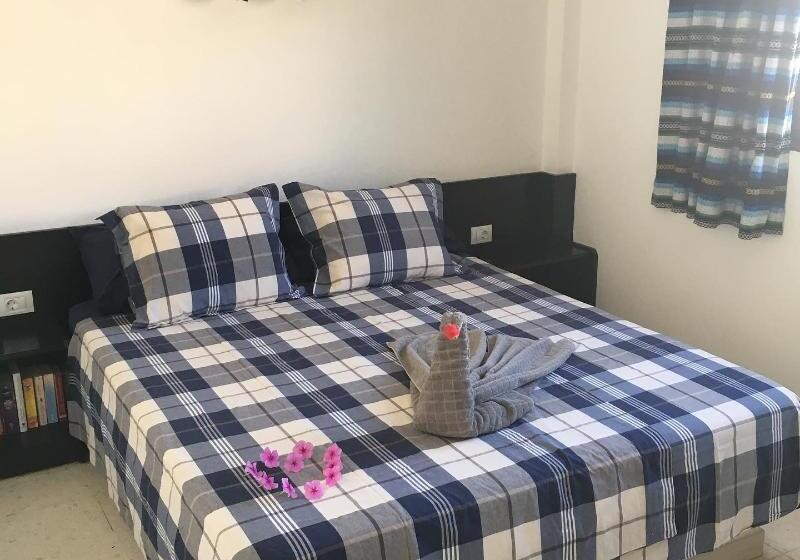 شقة غرفة واحدة, Apartamentos Alberto