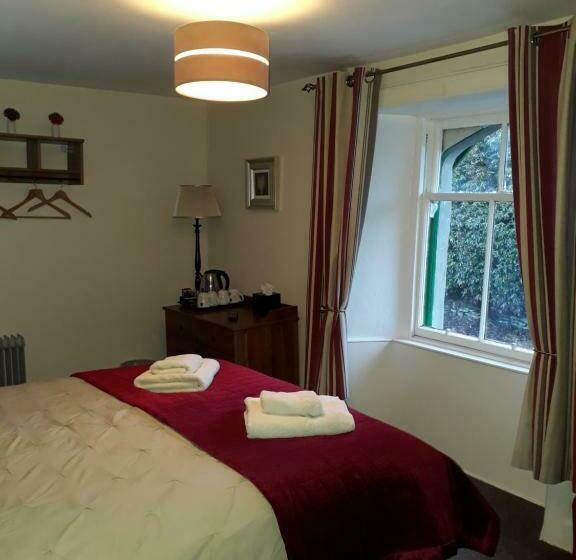 غرفة عائلية, Ben Lawers